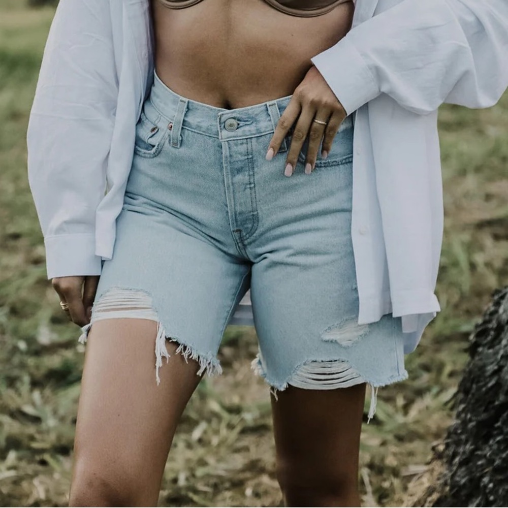 NWT Levi’s 501 90s Shorts